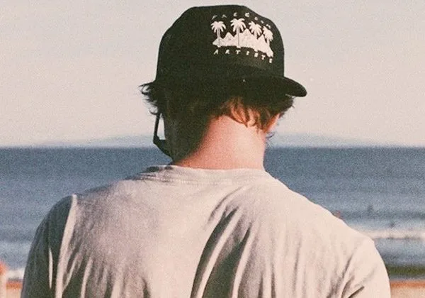 freedom_artists_trucker_hat-1-landscape