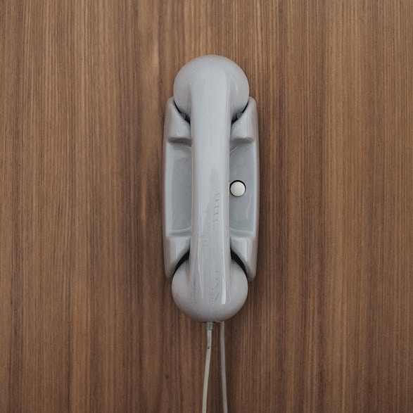 markus-spiske-R_An1zMmGwg-unsplash call us